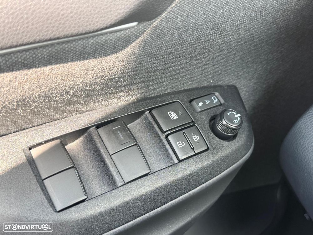 Toyota Yaris 1.5 HDF Comfort Plus - 12