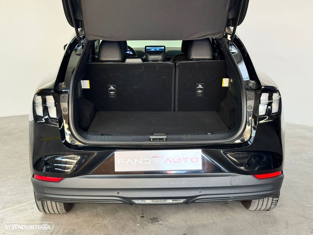 Ford Mustang Mach-E 72.6 kWh Base - 17