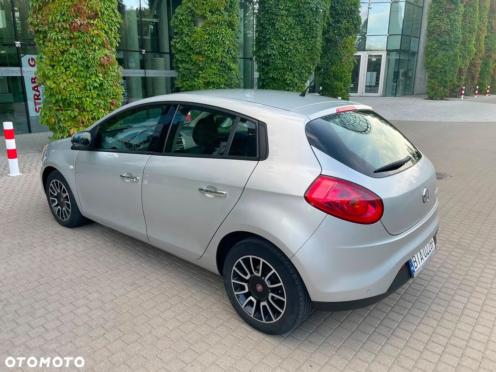 Fiat Bravo 1.4 T-JET 16V Dynamic Euro5 - 21