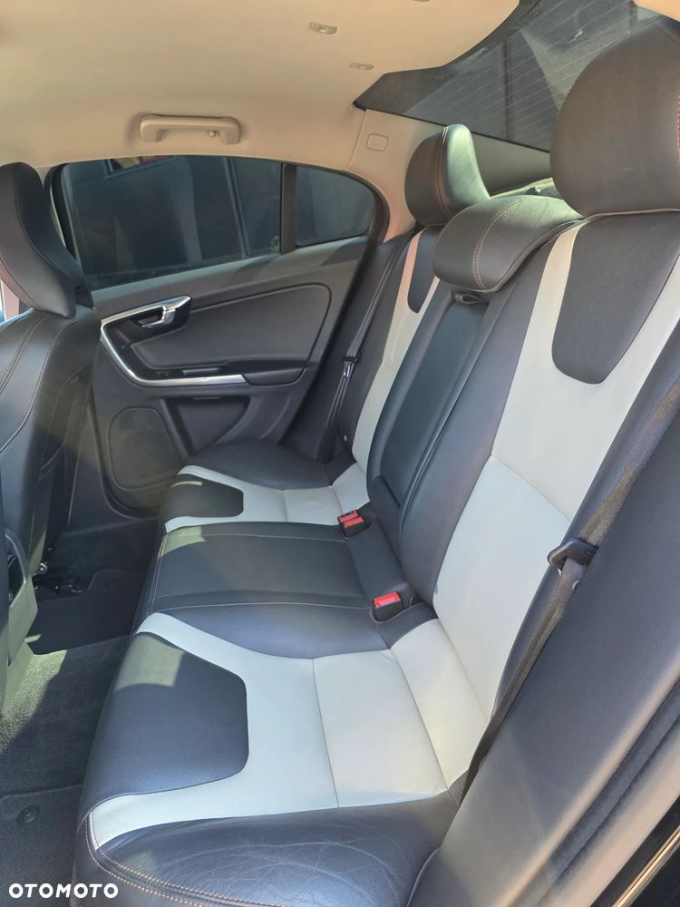 Volvo S60 Cross Country D4 Drive-E Summum - 13
