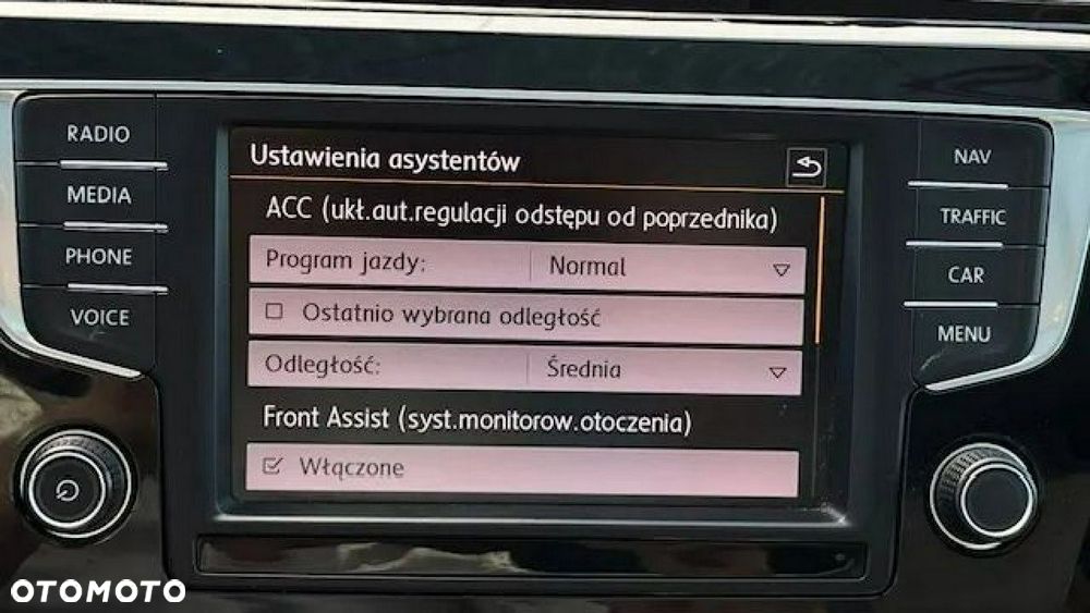 Volkswagen Touran 1.8 TSI BMT Highline DSG - 32