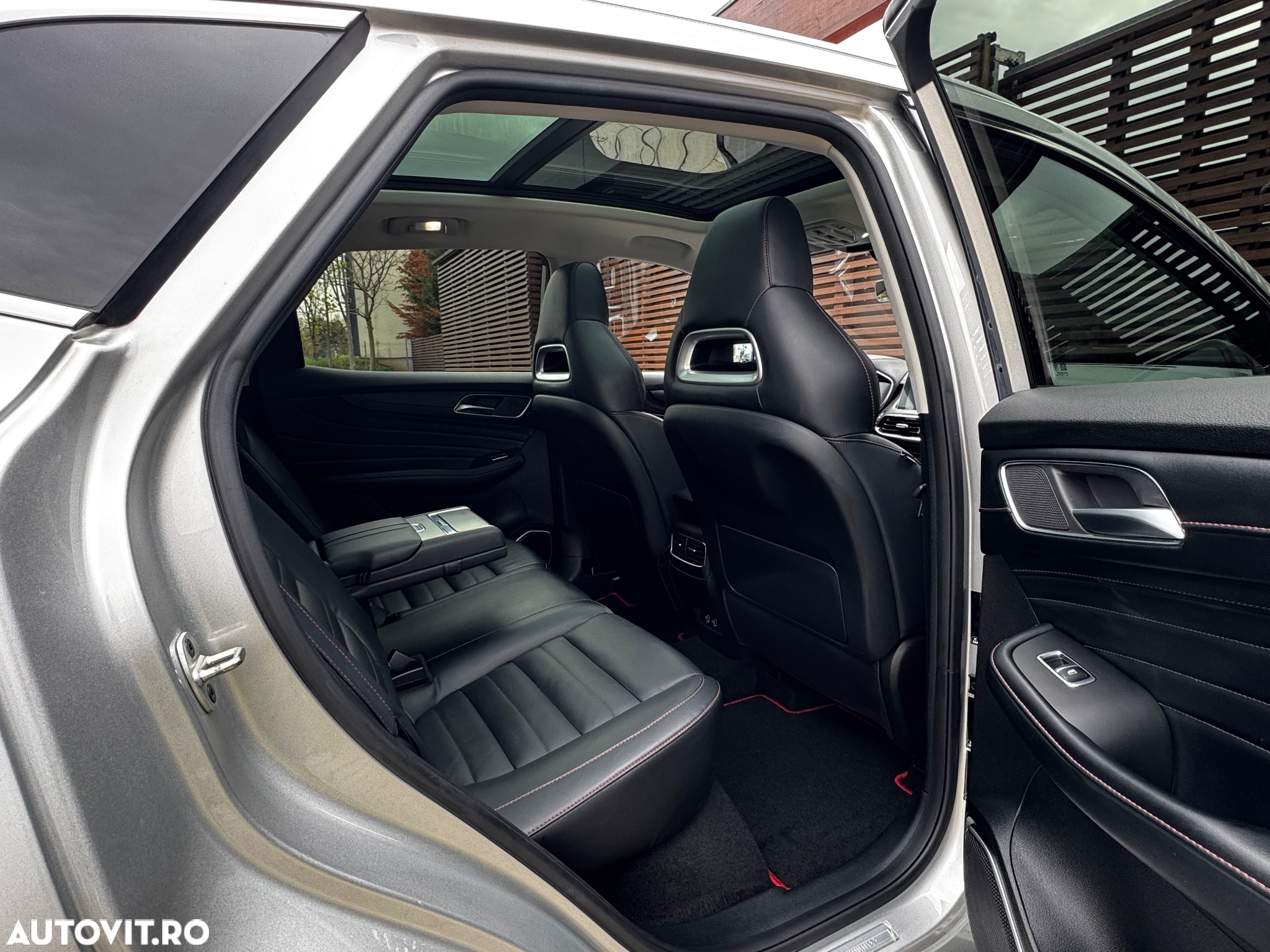 MG EHS 1.5T-GDI PHEV Luxury - 16
