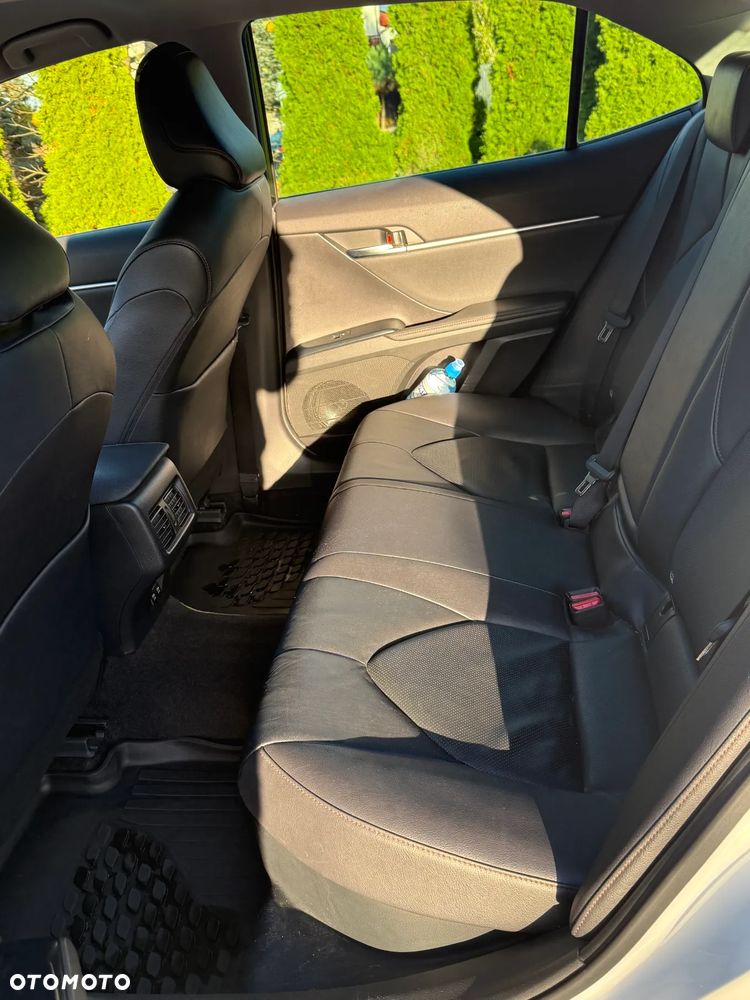 Toyota Camry 2.5 Hybrid Comfort CVT - 10