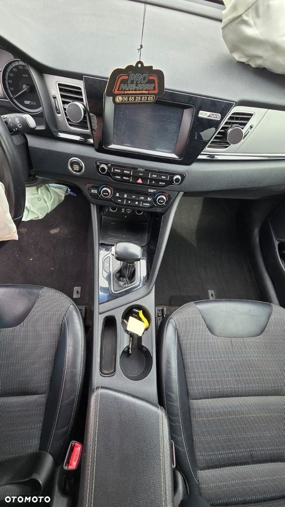 Kia Niro 1.6 GDI HEV 2WD OPF Edition 7 - 3