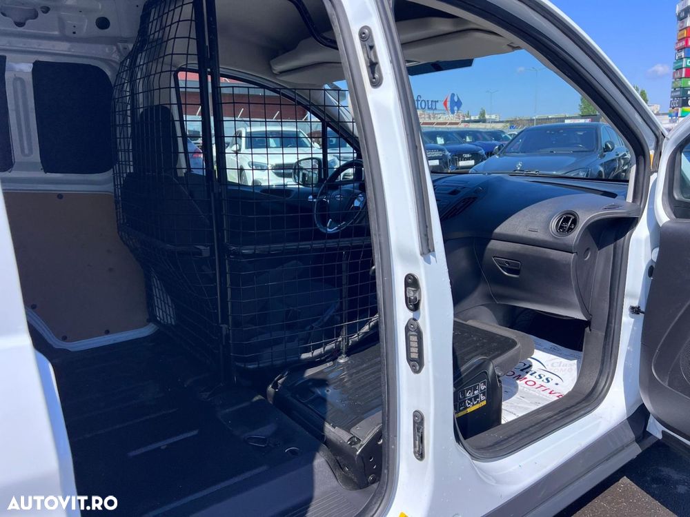 Ford Courier - 16