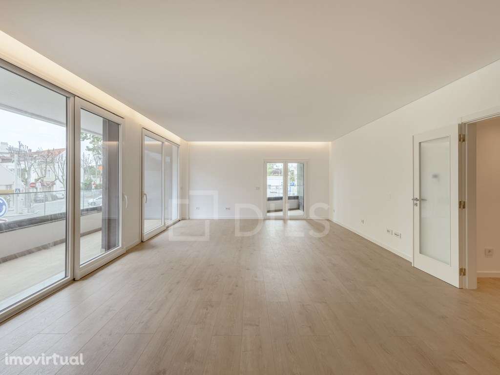 Apartamento T3 a estrear, perto da praia, na Parede - Grande imagem: 2/30