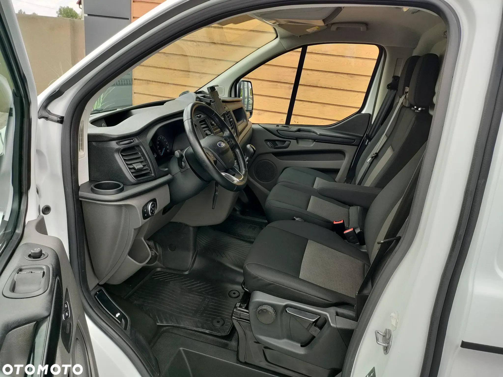 Ford Transit Custom - 11