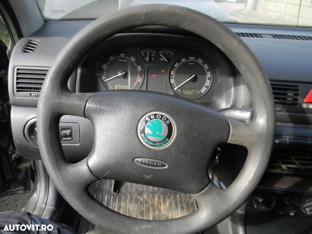 Dezmembrari  Skoda OCTAVIA 1 (1U)  1996  > 2010 1.6 Benzina - 12