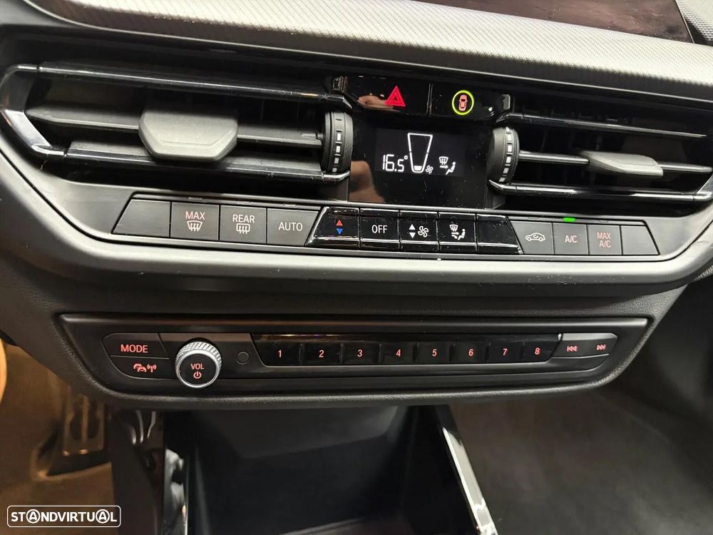 BMW 116 d Pack Desportivo M Auto - 21