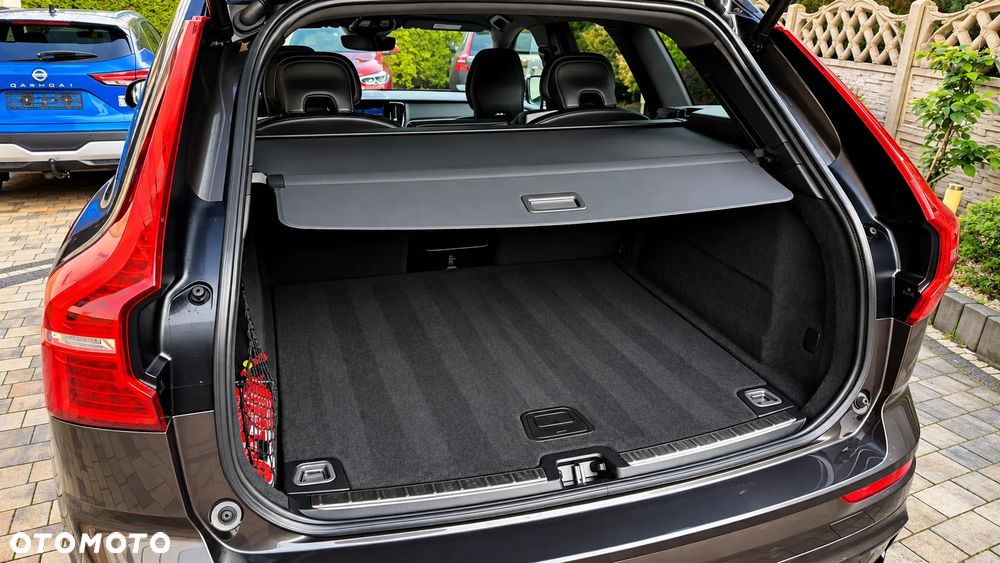 Volvo XC 60 B4 D Ultimate Dark - 24