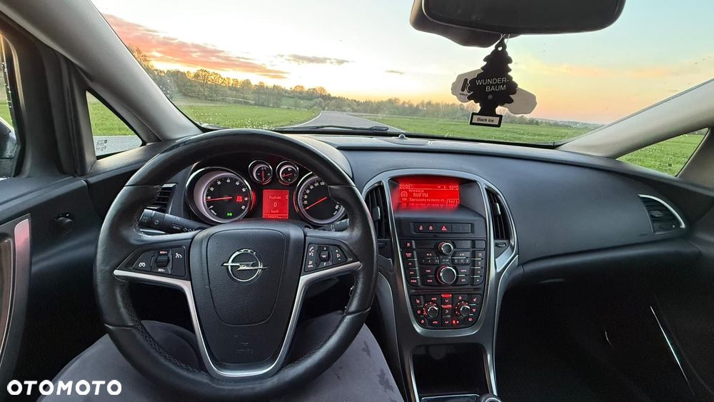 Opel Astra 1.4 Turbo - 10