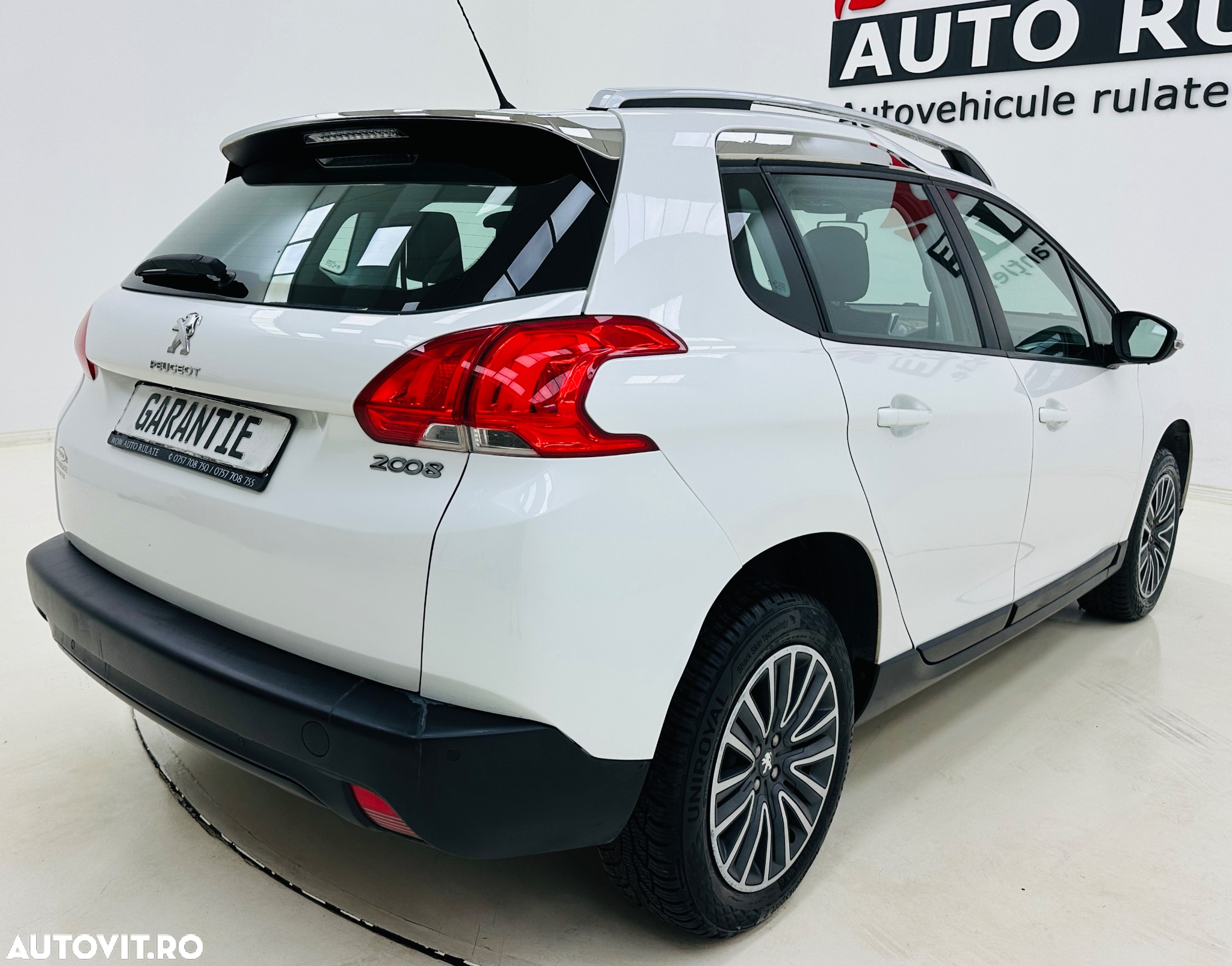 Peugeot 2008 1.2 VTi Active - 4
