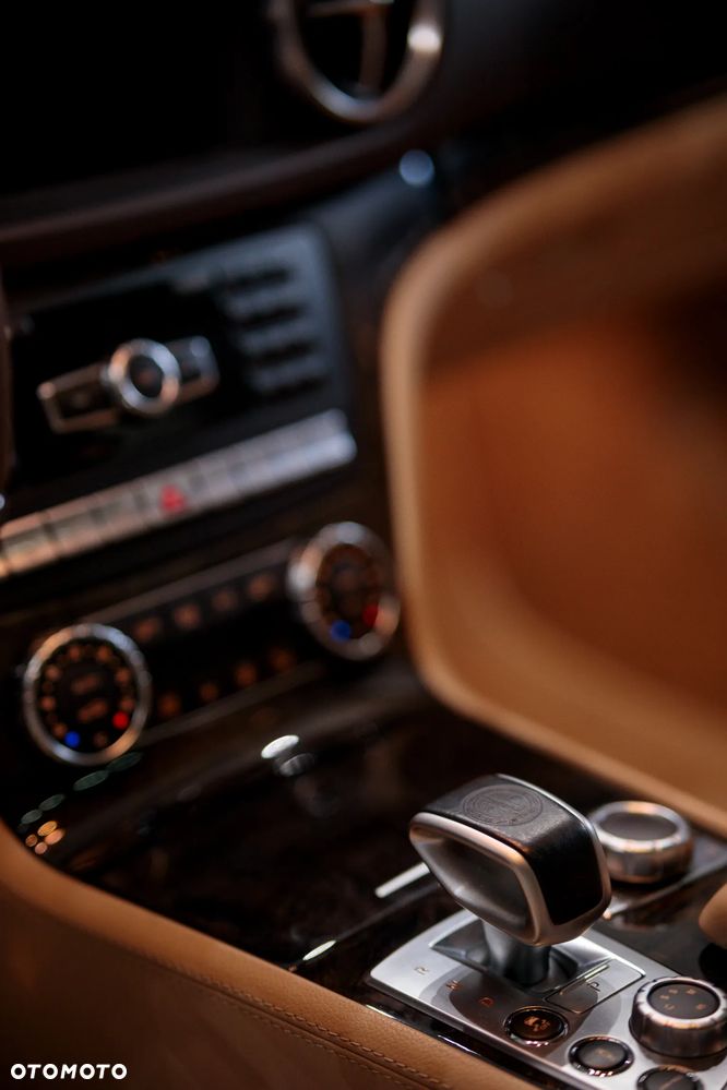 Mercedes-Benz SL 63 AMG AMG Speedshift MCT 7-Gang Sportgetriebe - 13