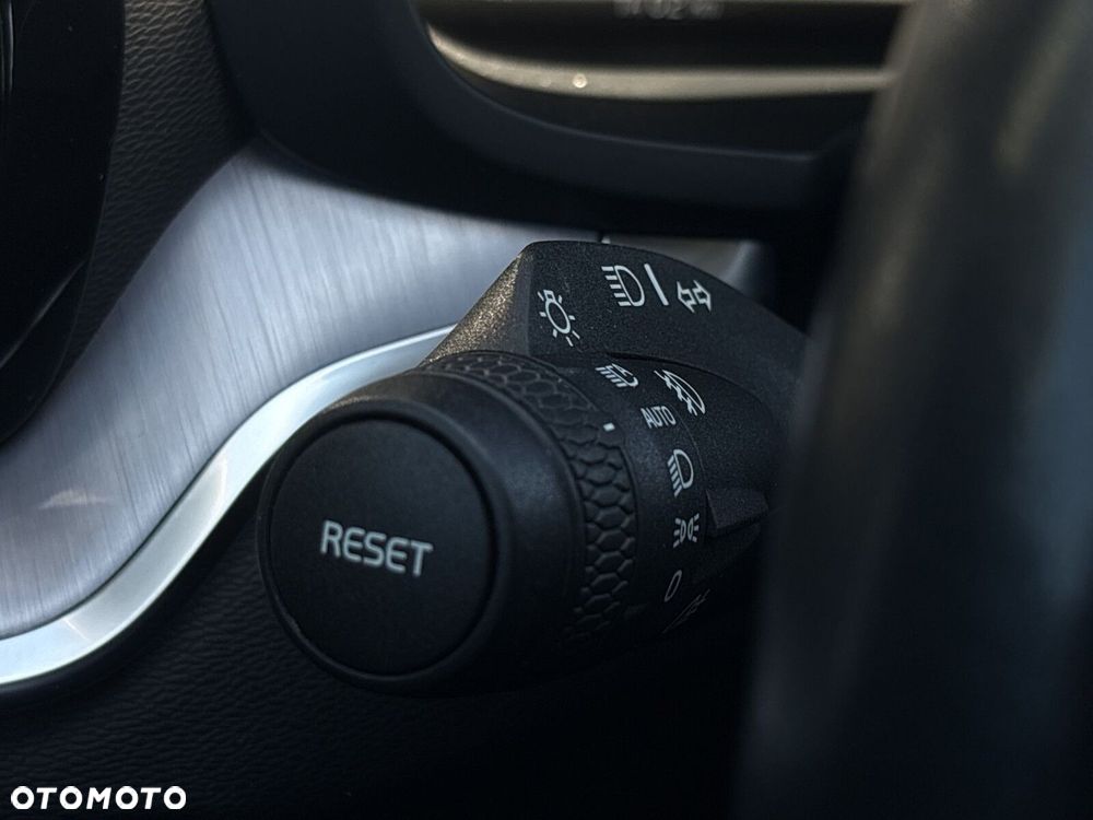Volvo V60 D3 Momentum Pro - 11