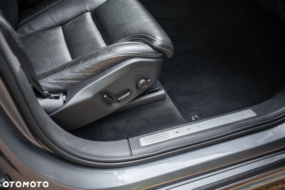 Volvo XC 90 - 23