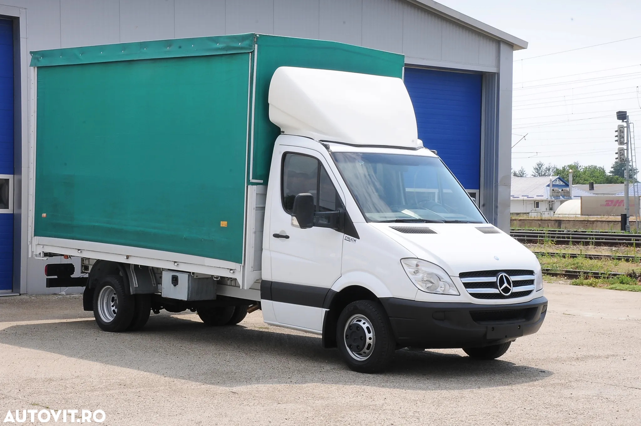 Mercedes-Benz Sprinter - 2