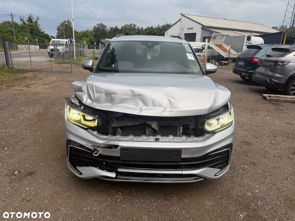 Volkswagen Tiguan 2.0 TDI SCR DSG R-Line - 3