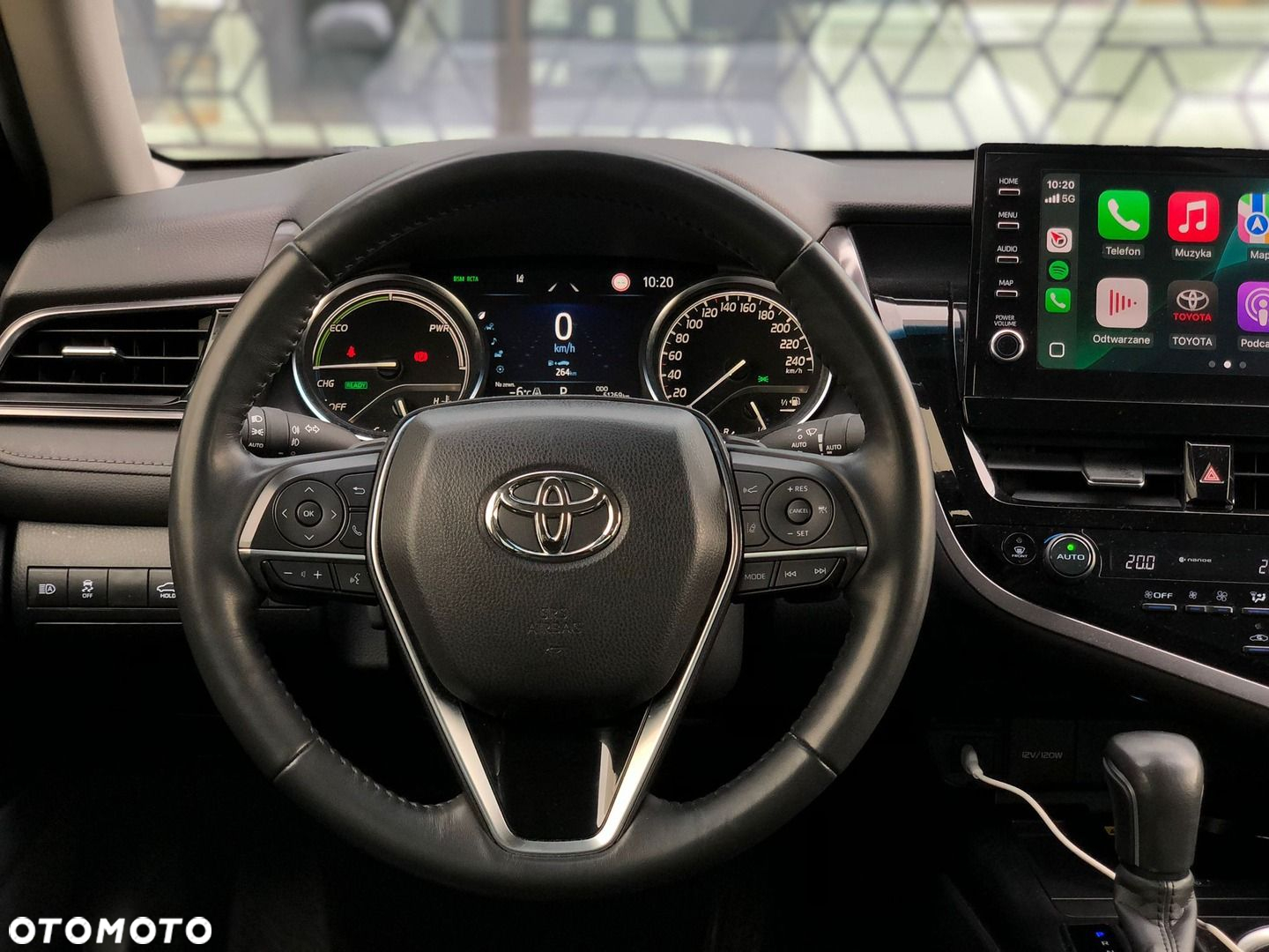 Toyota Camry - 12