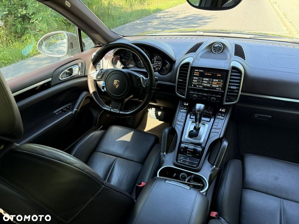 Porsche Cayenne Diesel Platinum Edition - 24