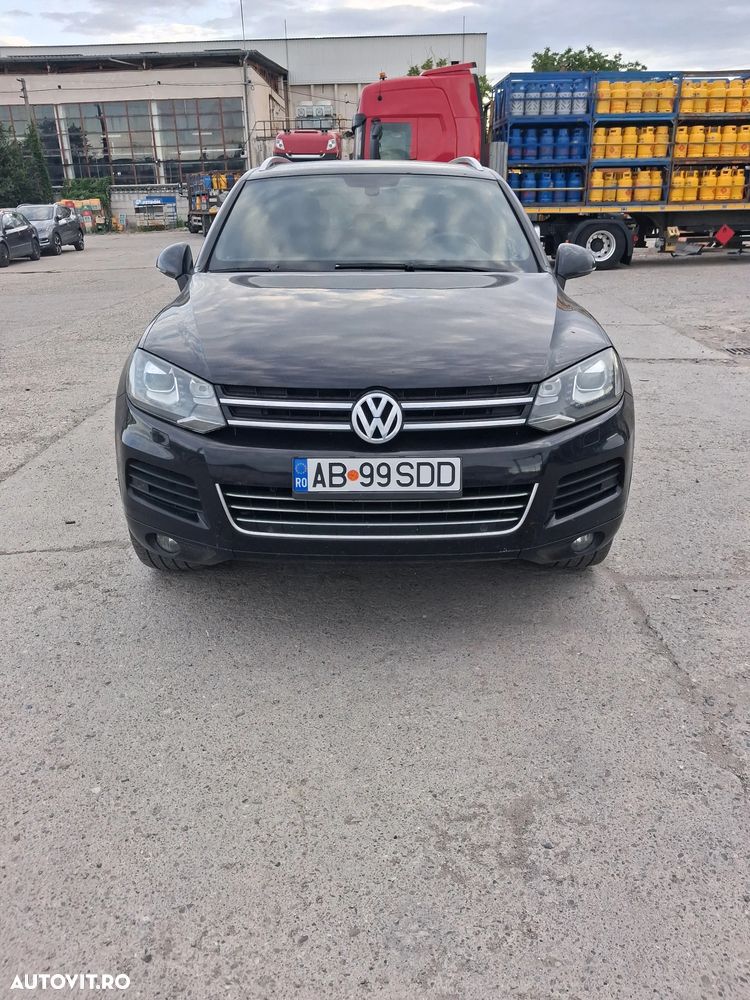 Volkswagen Touareg - 1