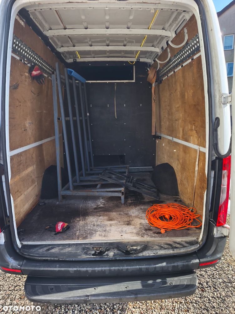 Mercedes-Benz Sprinter - 7