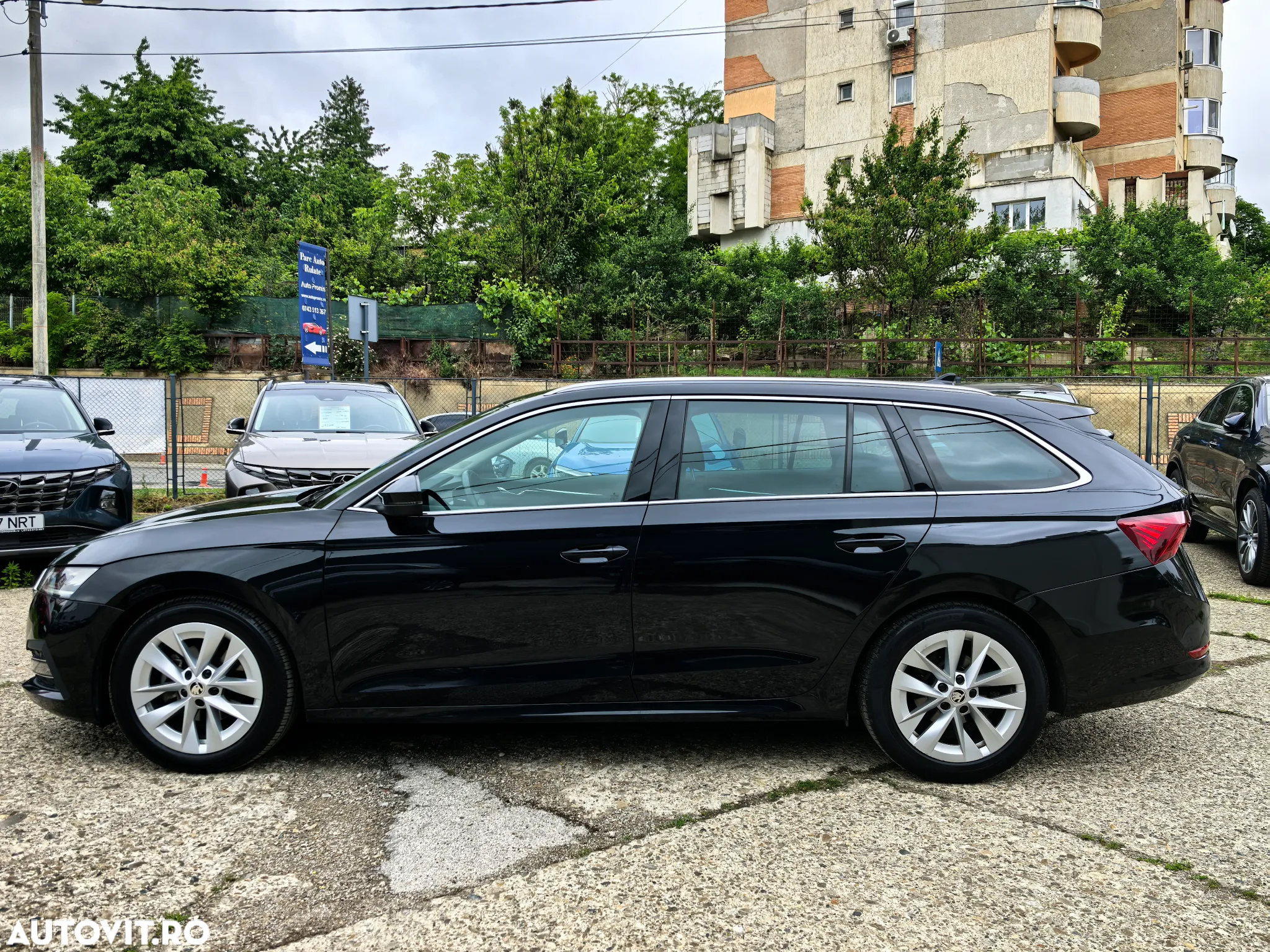Skoda Octavia Combi 2.0 TDI DSG Style - 4