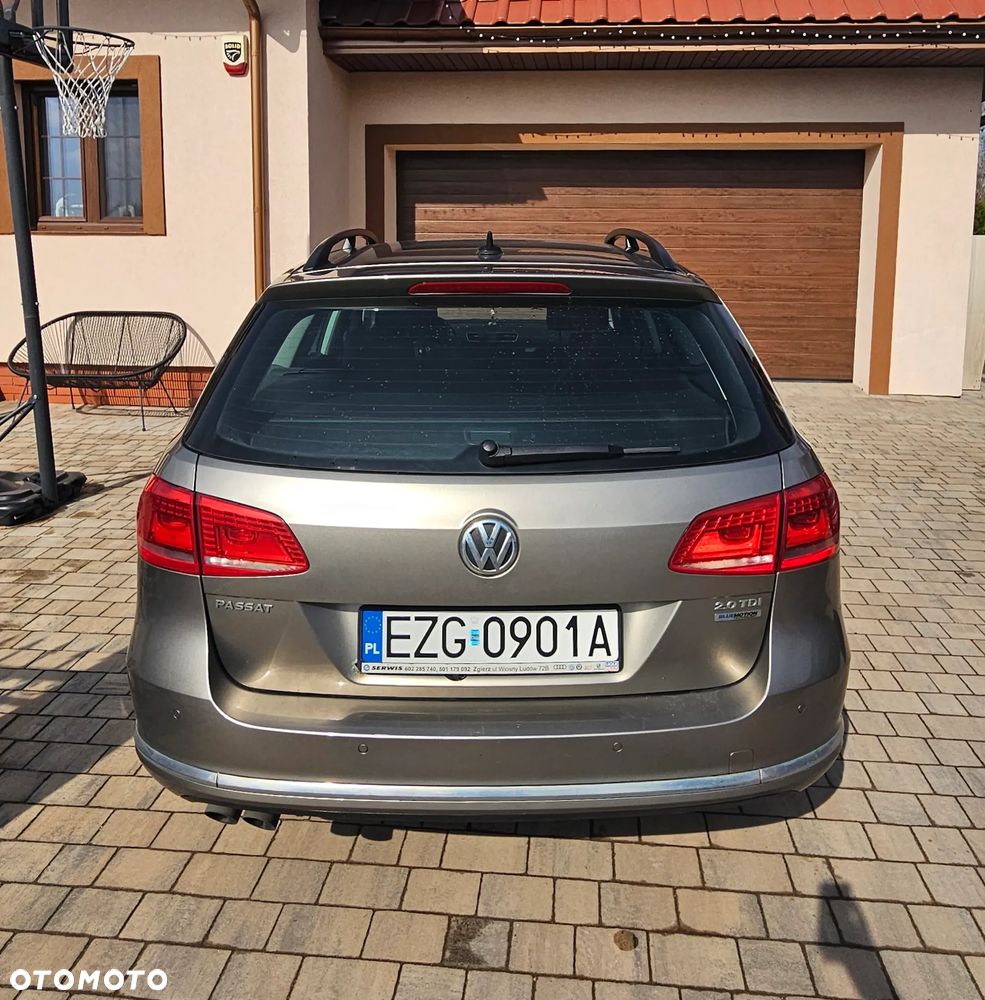 Volkswagen Passat 2.0 TDI Comfortline - 4