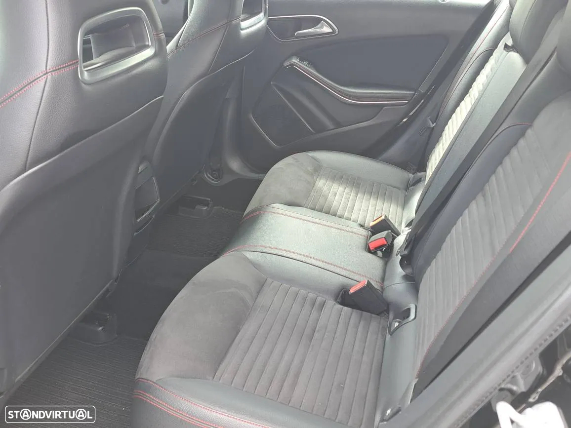 Mercedes-Benz CLA 220 d Shooting Brake AMG Line Aut. - 9