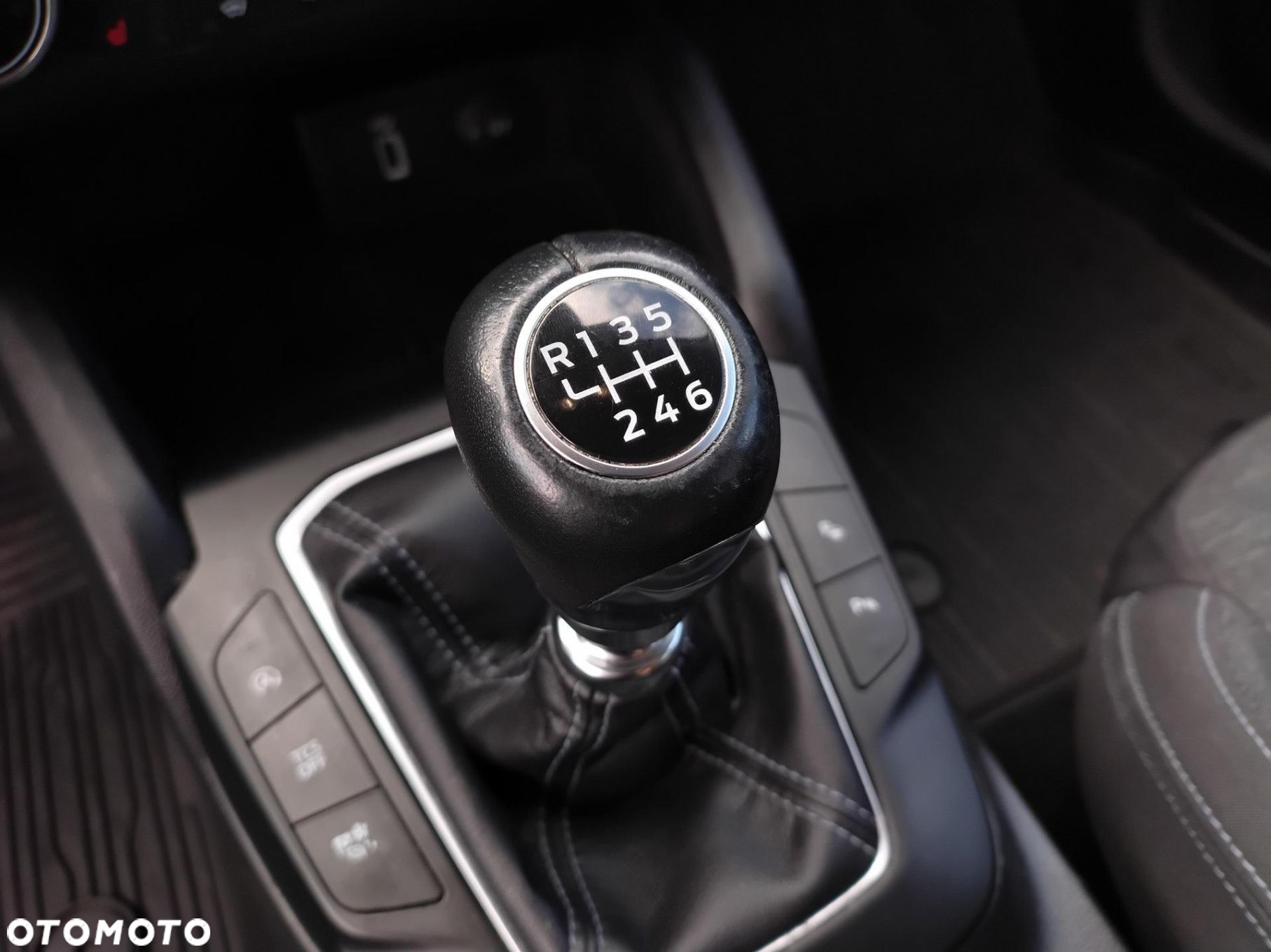 Ford Focus 1.5 EcoBoost Active - 15