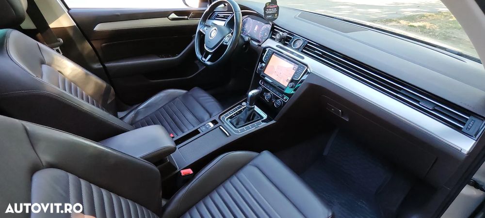 Volkswagen Passat 2.0 TDI DSG 4Motion Highline - 12