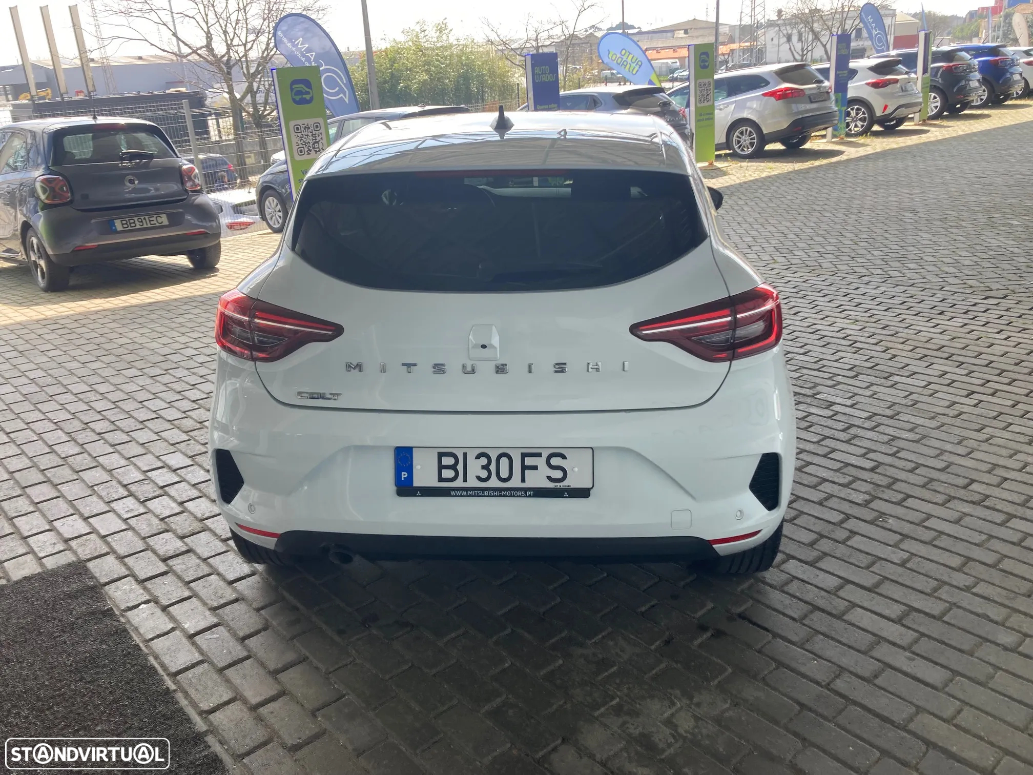 Mitsubishi Colt 1.0 MPI-T Invite - 4