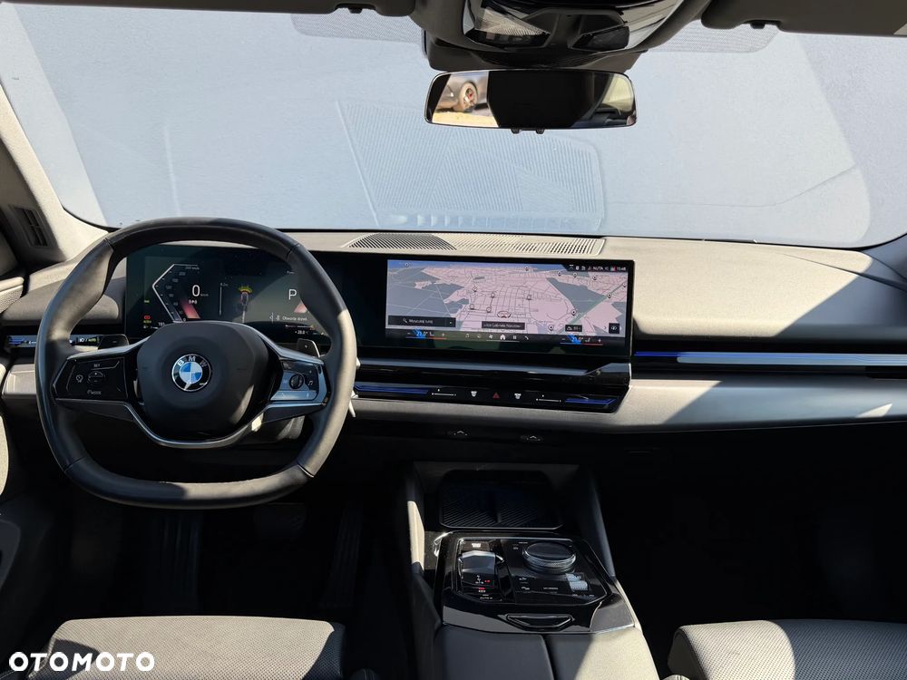 BMW Seria 5 520d mHEV - 12