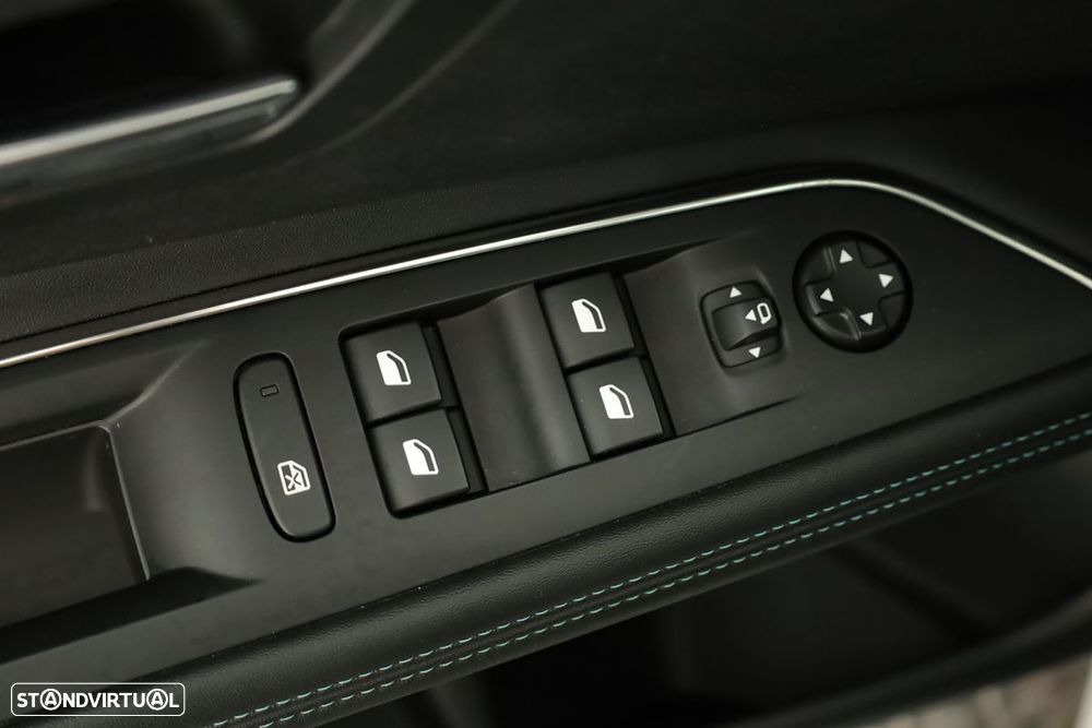 Peugeot 3008 1.5 BlueHDi Allure Pack EAT8 - 21