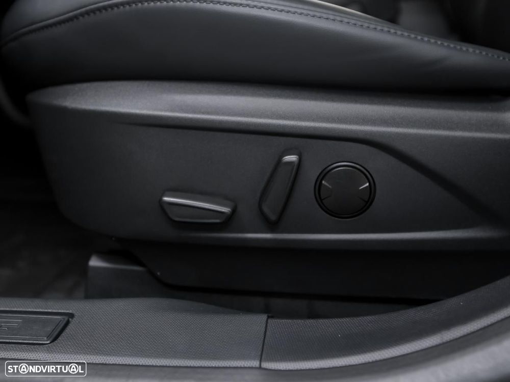 Ford Mustang Mach-E Alargada - 25