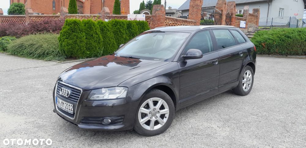Audi A3 Sportback - 1