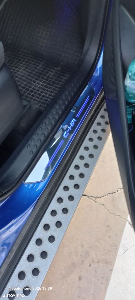Toyota C-HR - 7