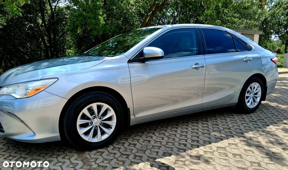 Toyota Camry - 2