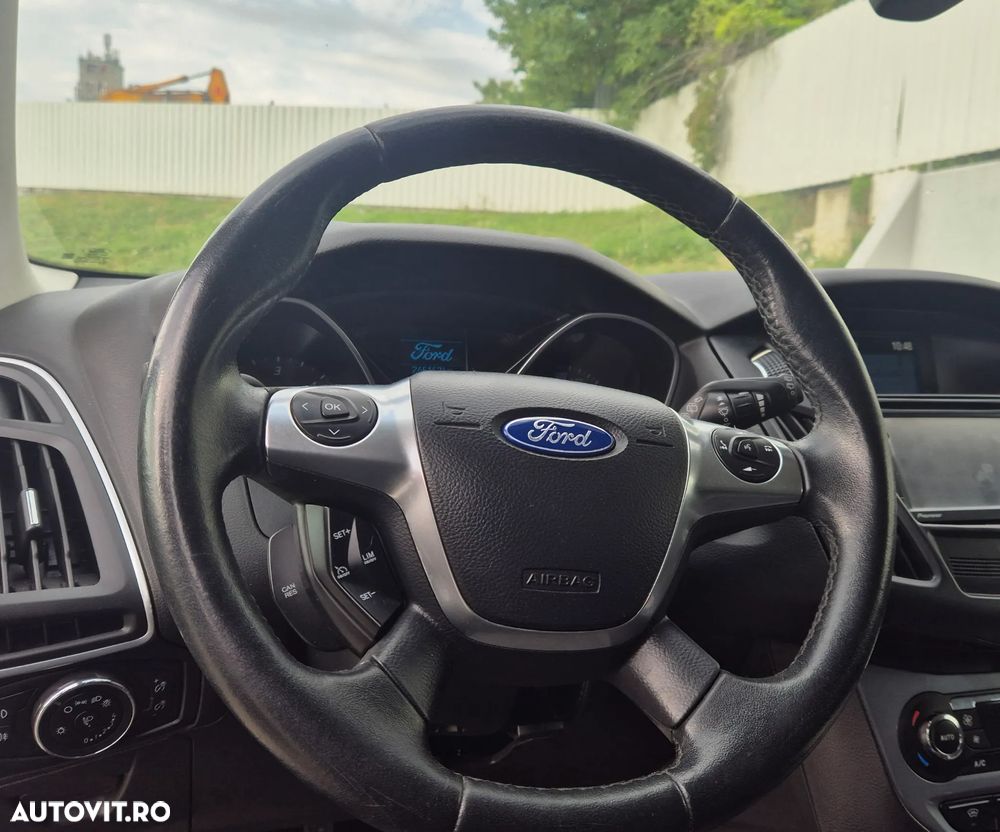 Ford Focus 1.6 TDCi DPF Start-Stopp-System Titanium - 17