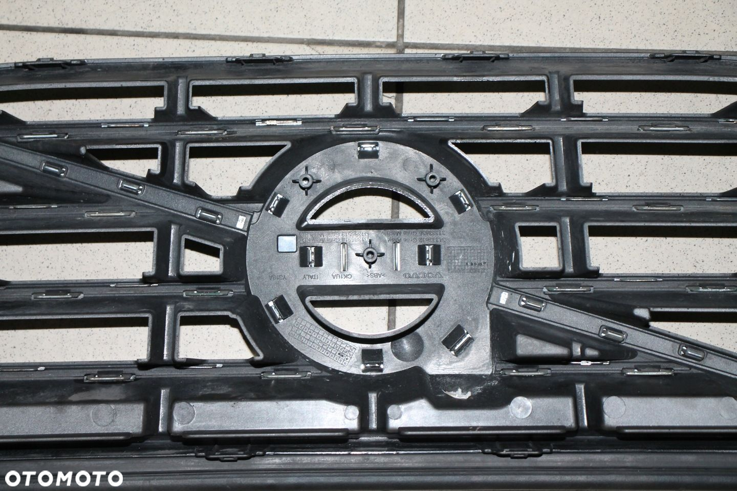 VOLVO XC60 LIFT GRILL ATRAPA ZDERZAKA - 10