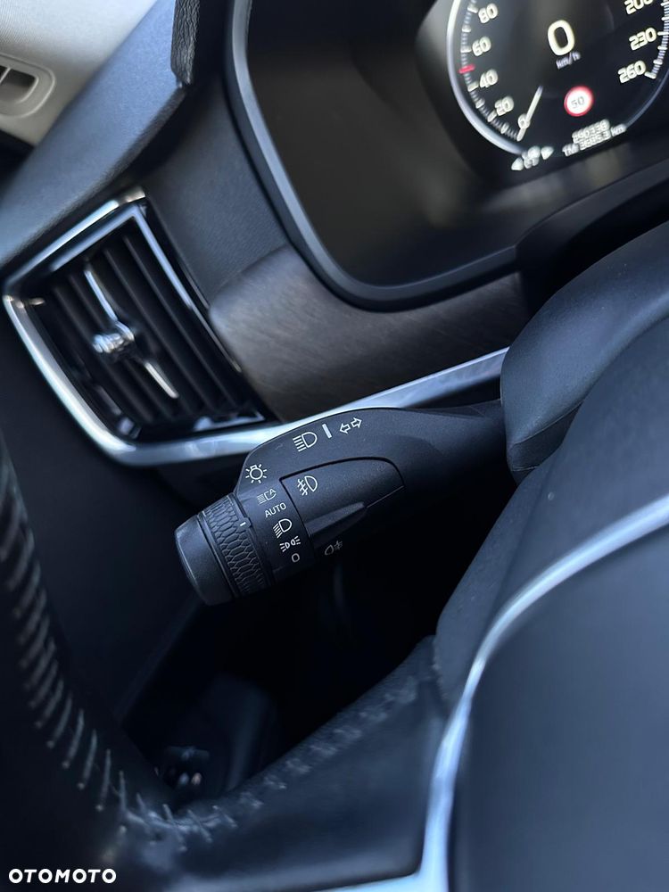 Volvo V90 D5 AWD Inscription - 23