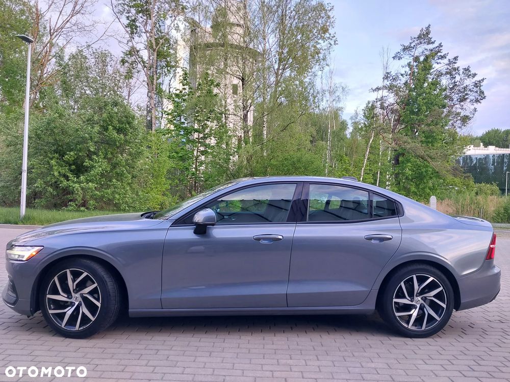 Volvo S60 T5 Momentum Pro - 17