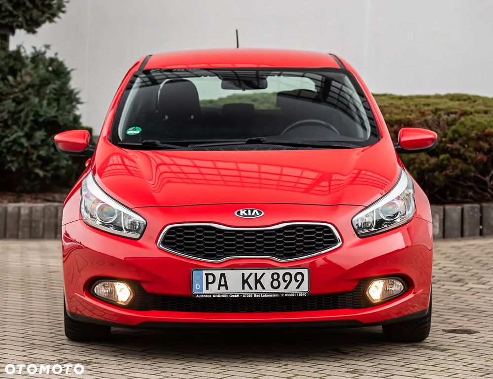 Kia Ceed - 4