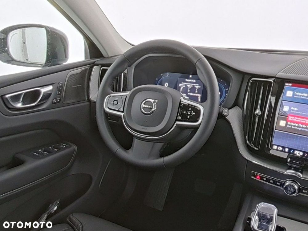 Volvo XC 60 B5 B AWD Plus Dark - 14