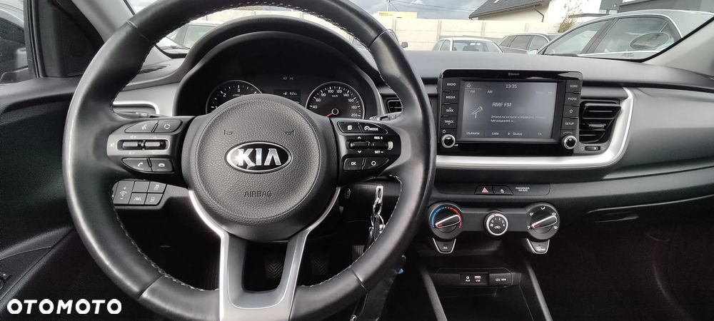 Kia Stonic - 23