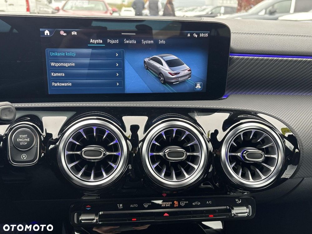 Mercedes-Benz CLA 180 Progressive 7G-DCT - 27