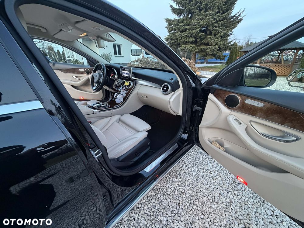 Mercedes-Benz Klasa C 200 4-Matic 9G-TRONIC - 15