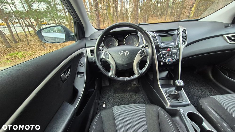 Hyundai i30 1.4 Classic + - 17