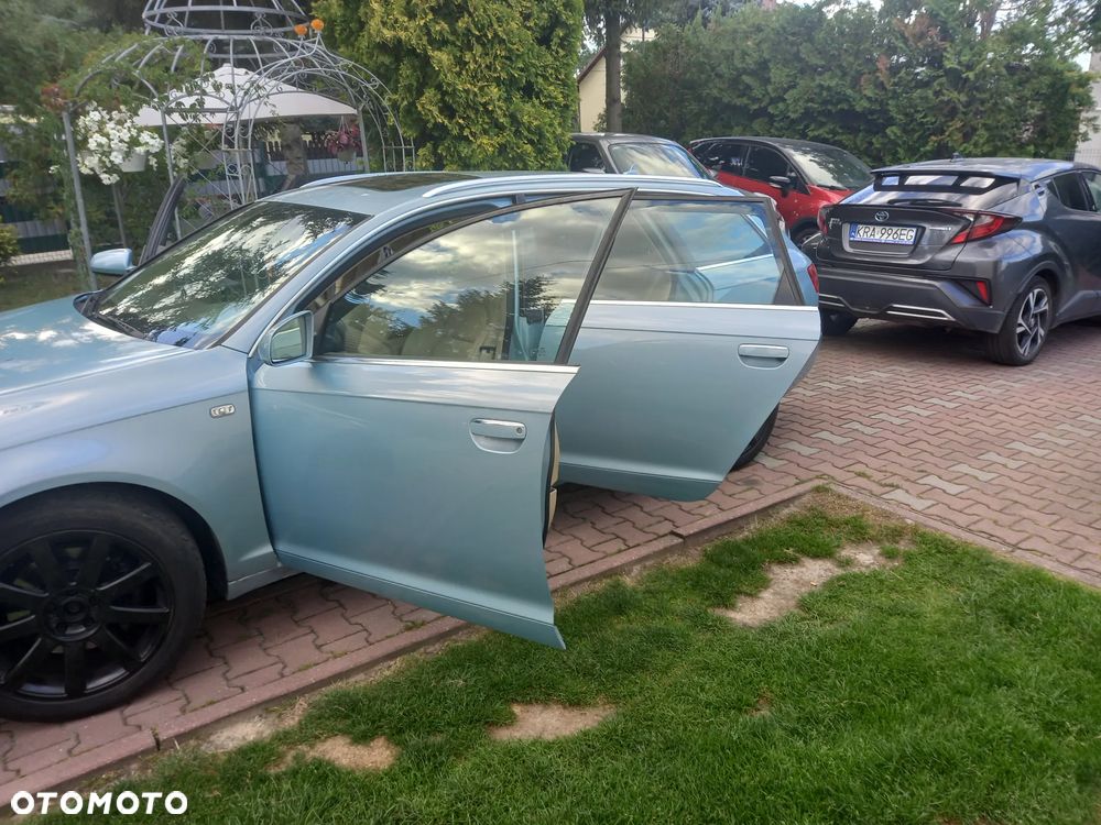Audi A6 Avant - 4