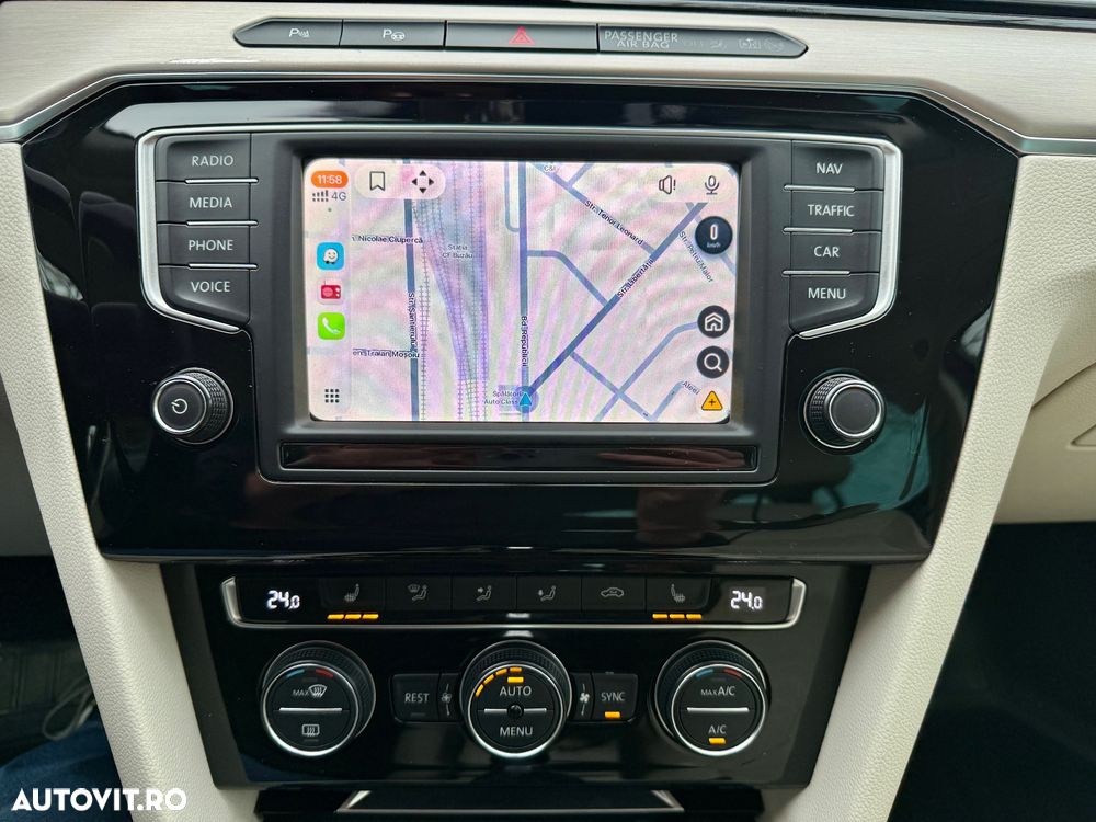 Volkswagen Passat Variant 2.0 TDI SCR DSG BlueMotion Highline - 9