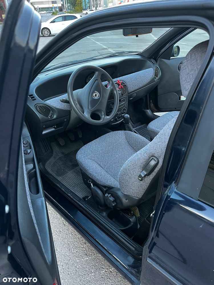 Lancia Ypsilon - 4